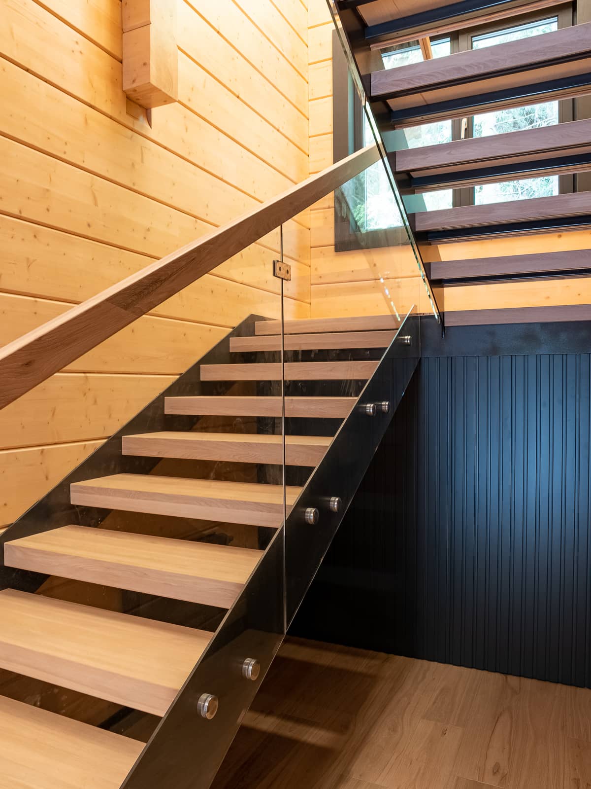 Лестницы 
на металлическом каркасе